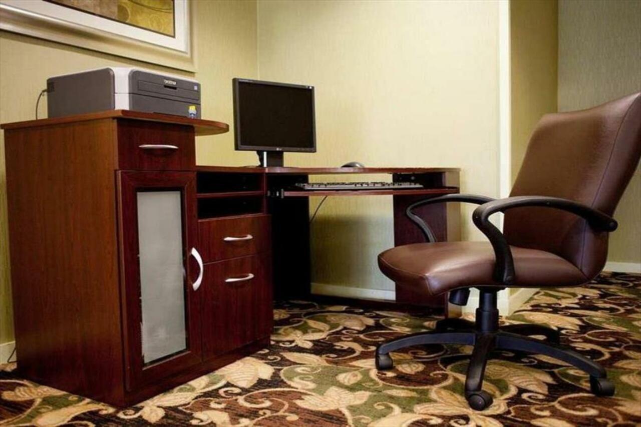 Dublin Inn And Suites ภายนอก รูปภาพ