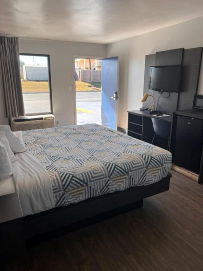 Dublin Inn And Suites ภายนอก รูปภาพ