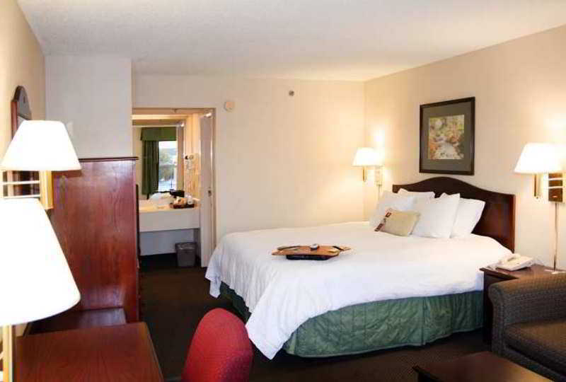 Dublin Inn And Suites ภายนอก รูปภาพ