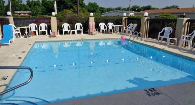 Dublin Inn And Suites ภายนอก รูปภาพ