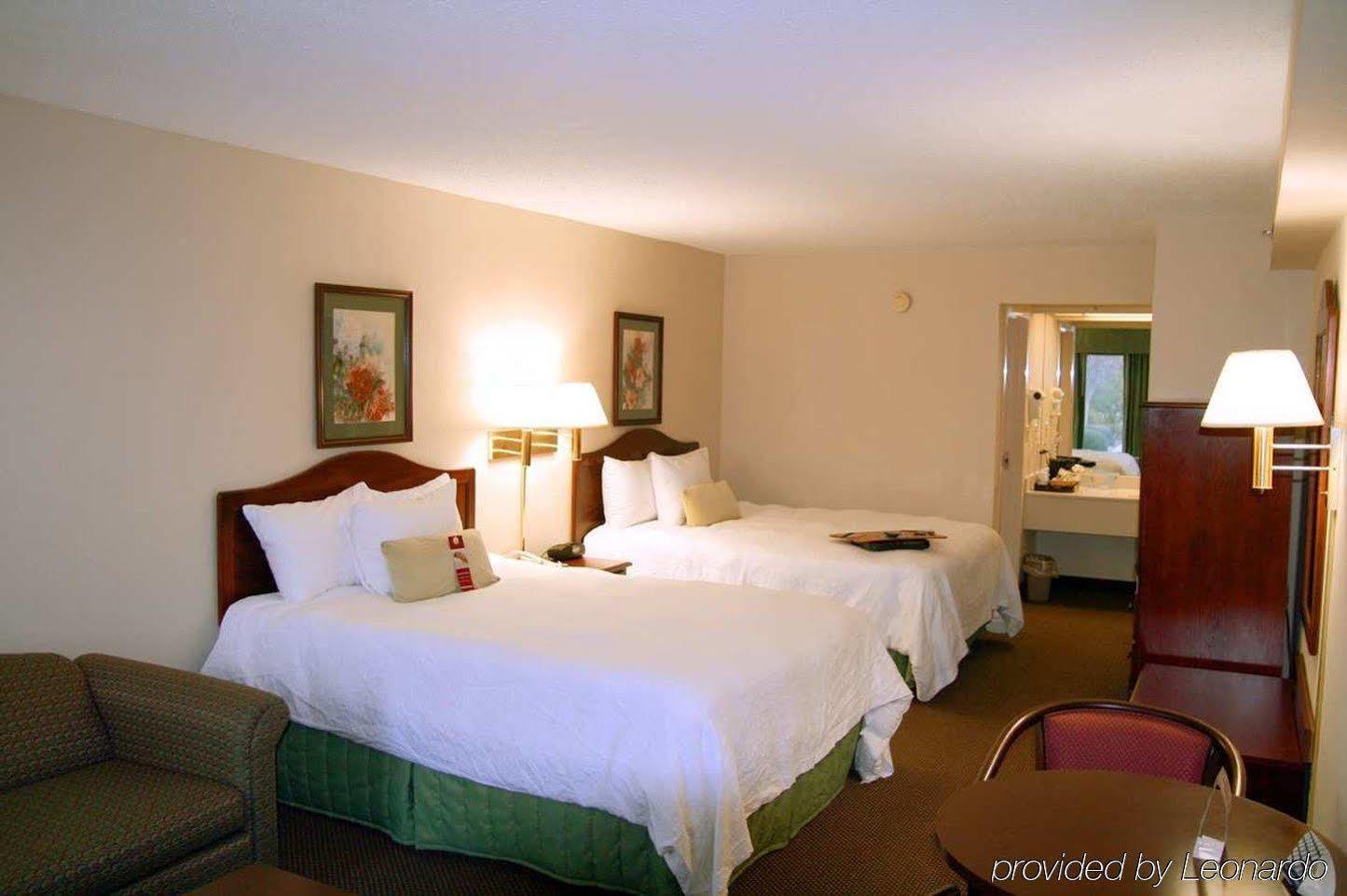 Dublin Inn And Suites ภายนอก รูปภาพ